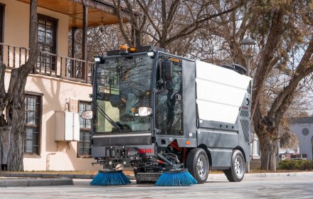 Advantages of Compact Road Sweepers