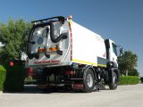 Truck_Towed_Road_Sweeper_1
